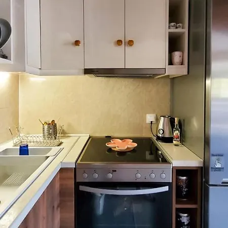 Momentum θ - Modern Maisonette With Pool & View