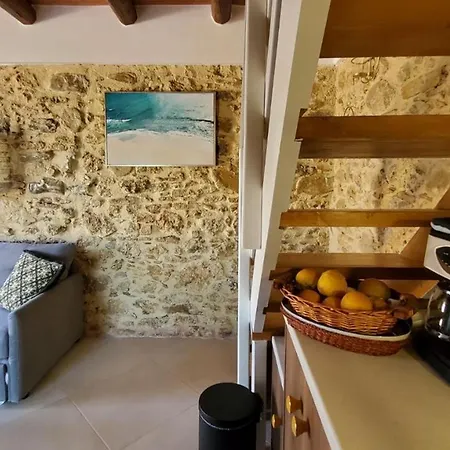 Momentum θ - Modern Maisonette With Pool & View Holiday home *